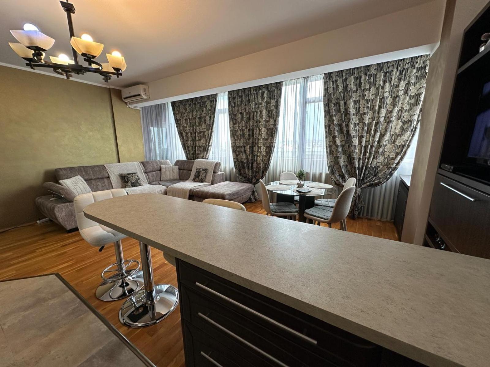 Luxury Nordic 46 Apartment Szucsáva Kültér fotó